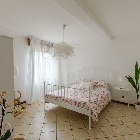 Апартаменты Casa Marisa Сирмионе Экстерьер фото